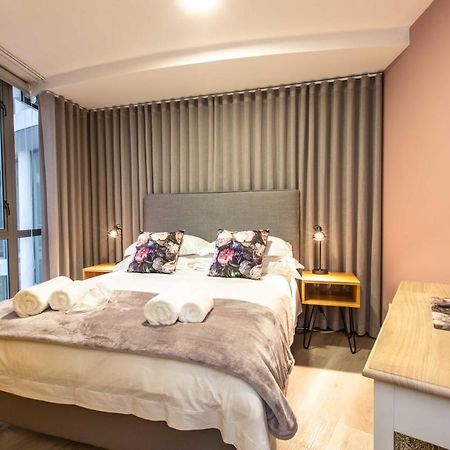 Hibernian Towers 807, Beach Road, Странд Екстериор снимка
